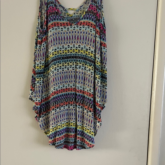 Lush Colorful Top - Picture 5 of 7